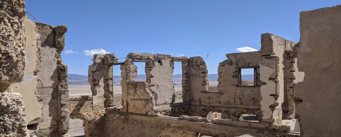 Explore the Ancient Roman Ruins of Timgad
